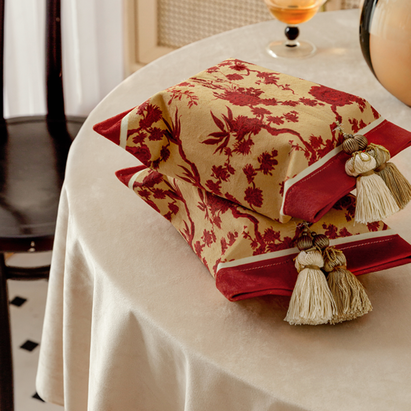 brilliant life fringe tissue case