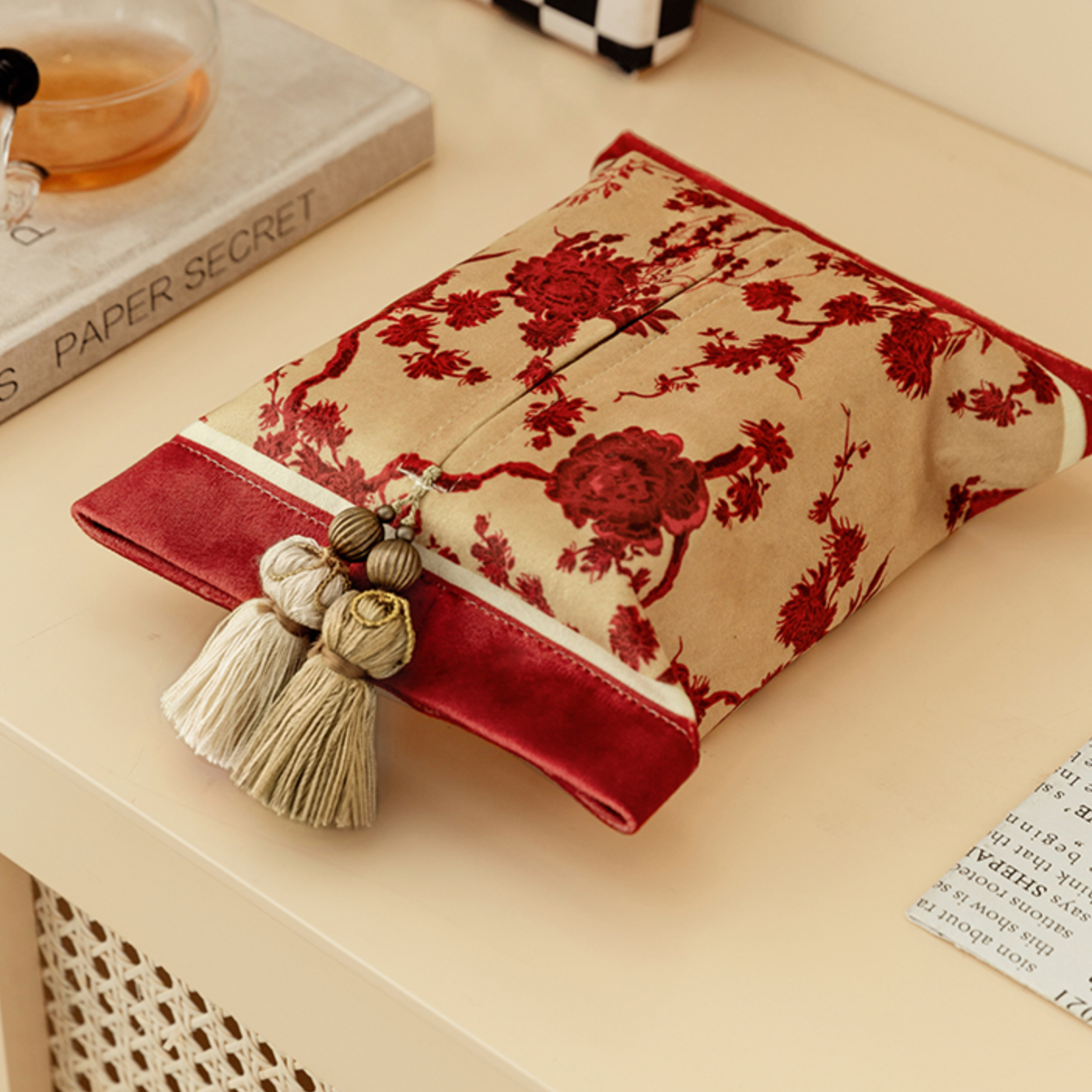 brilliant life fringe tissue case