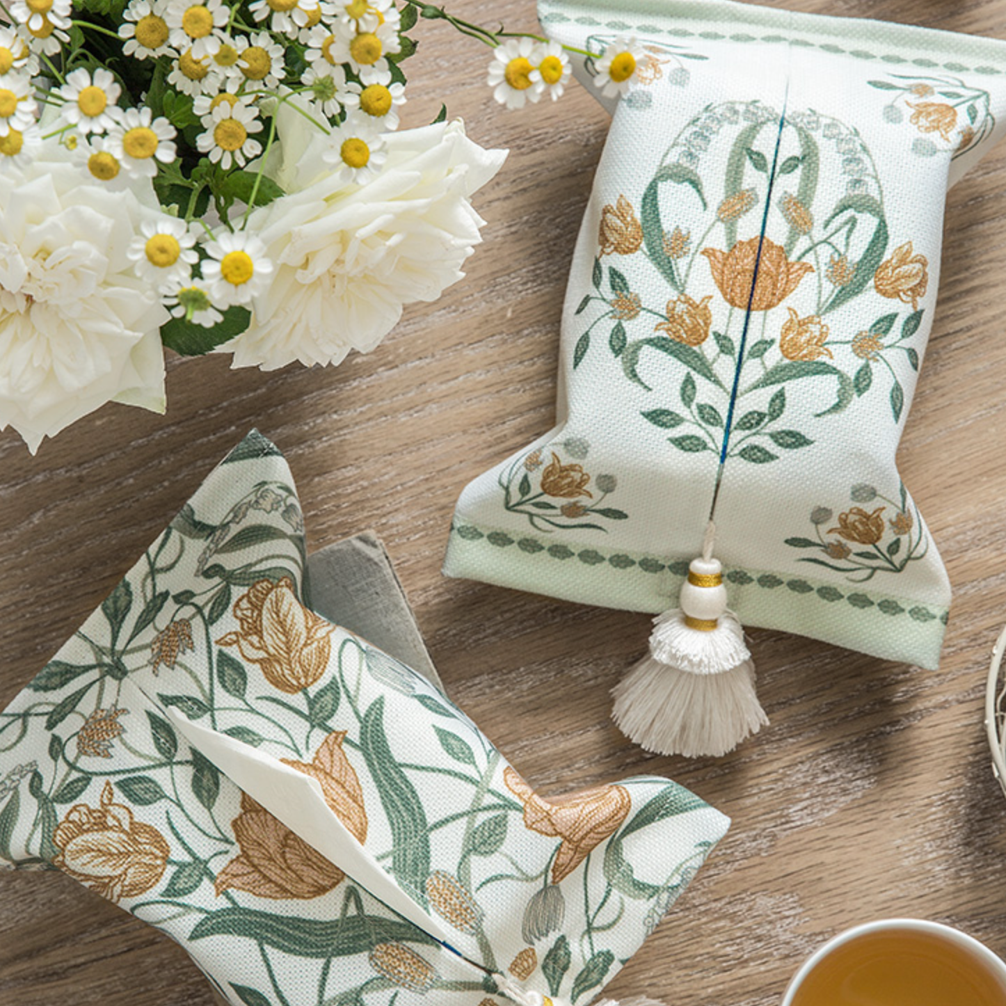 2design orange flower tissue case