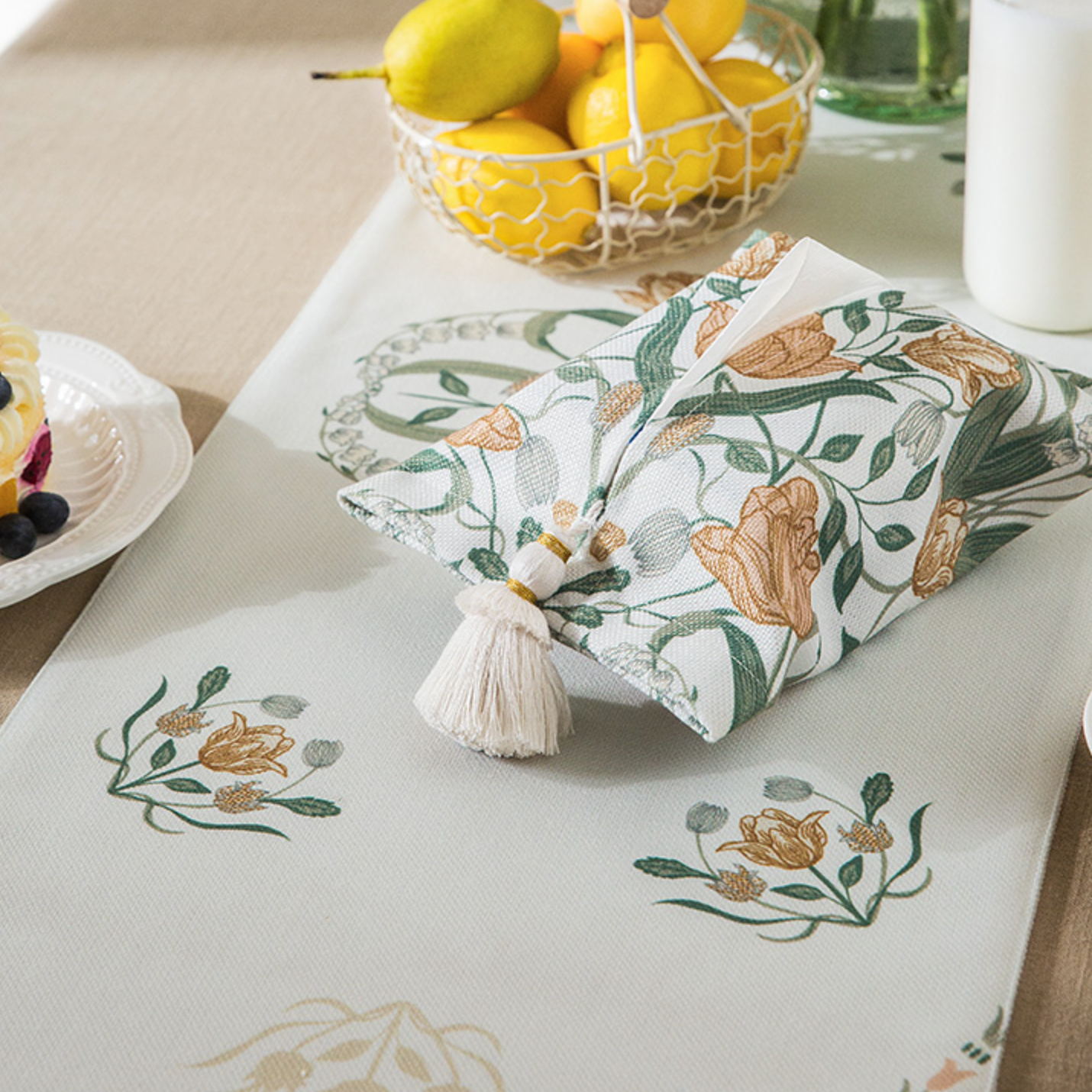 2design orange flower tissue case