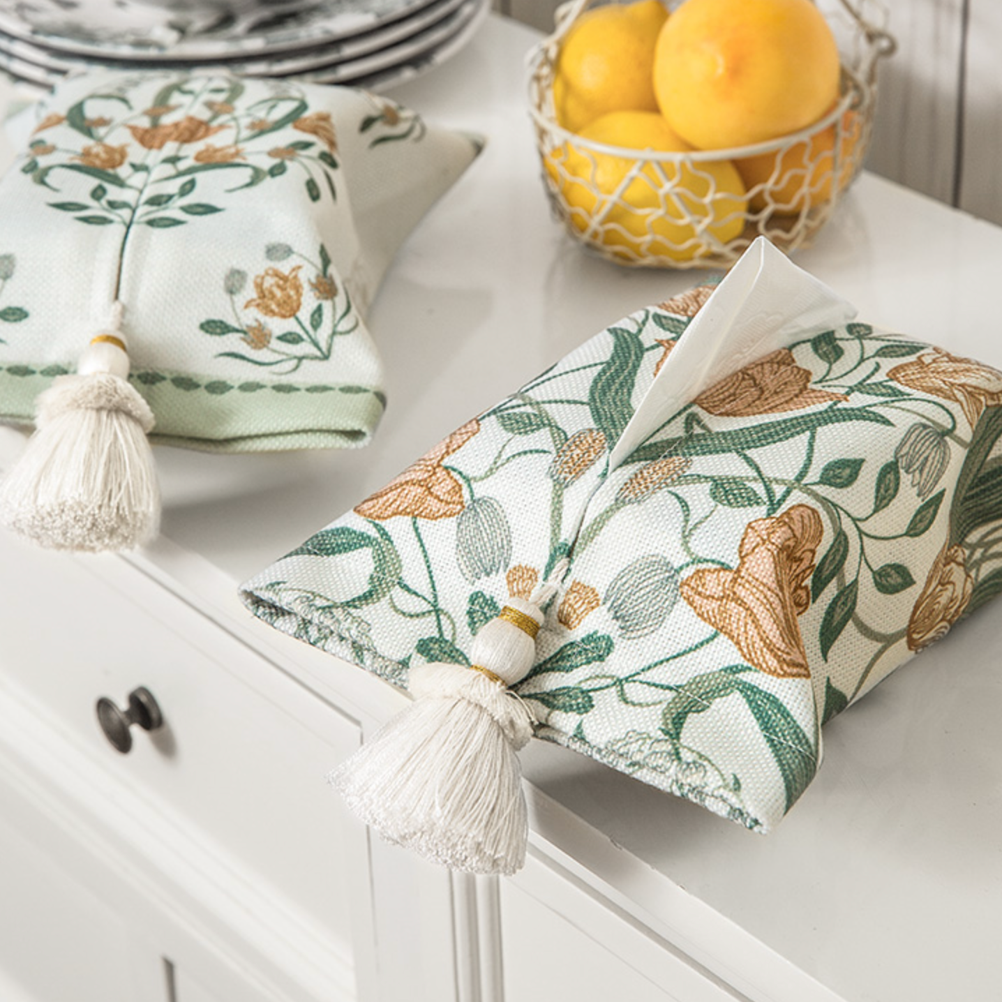 2design orange flower tissue case