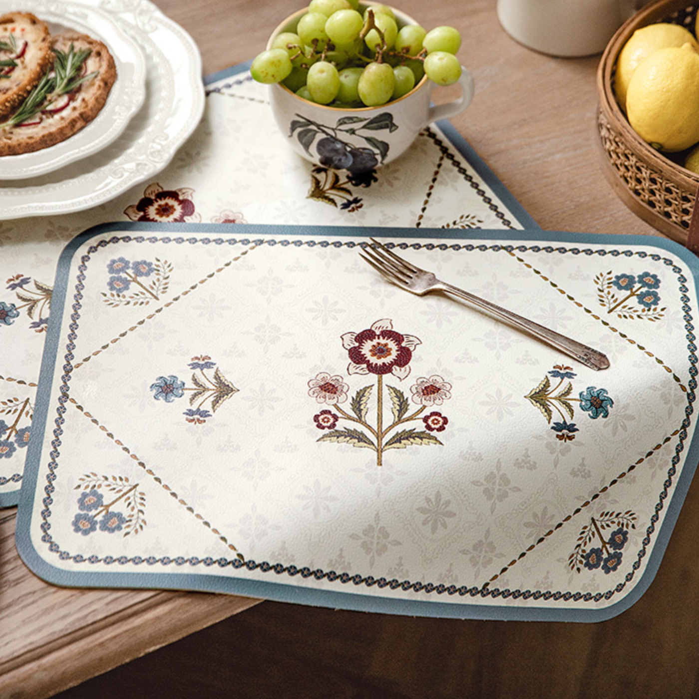 royal blue edge flower place mat