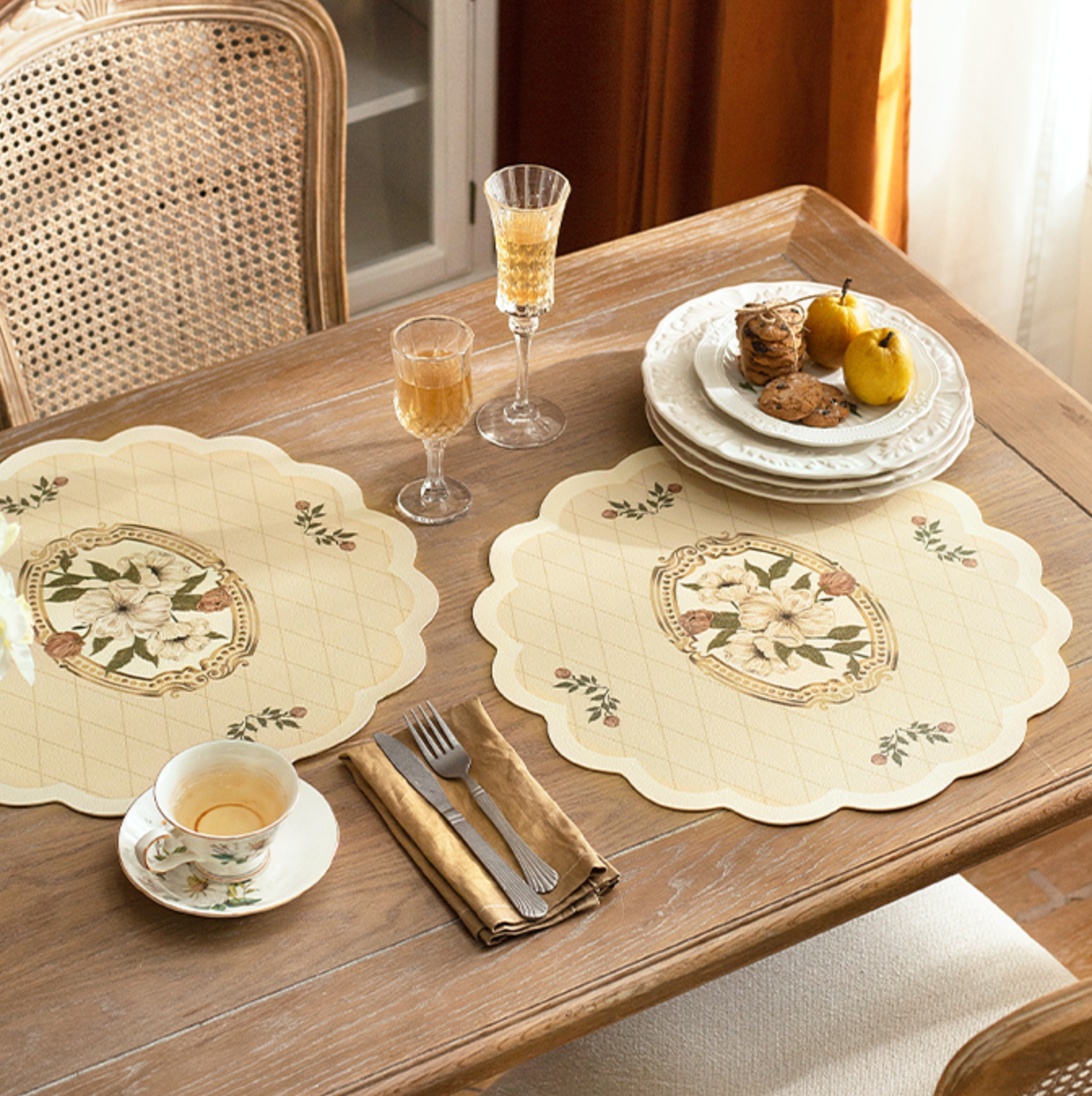 round retro vintage flower place mat