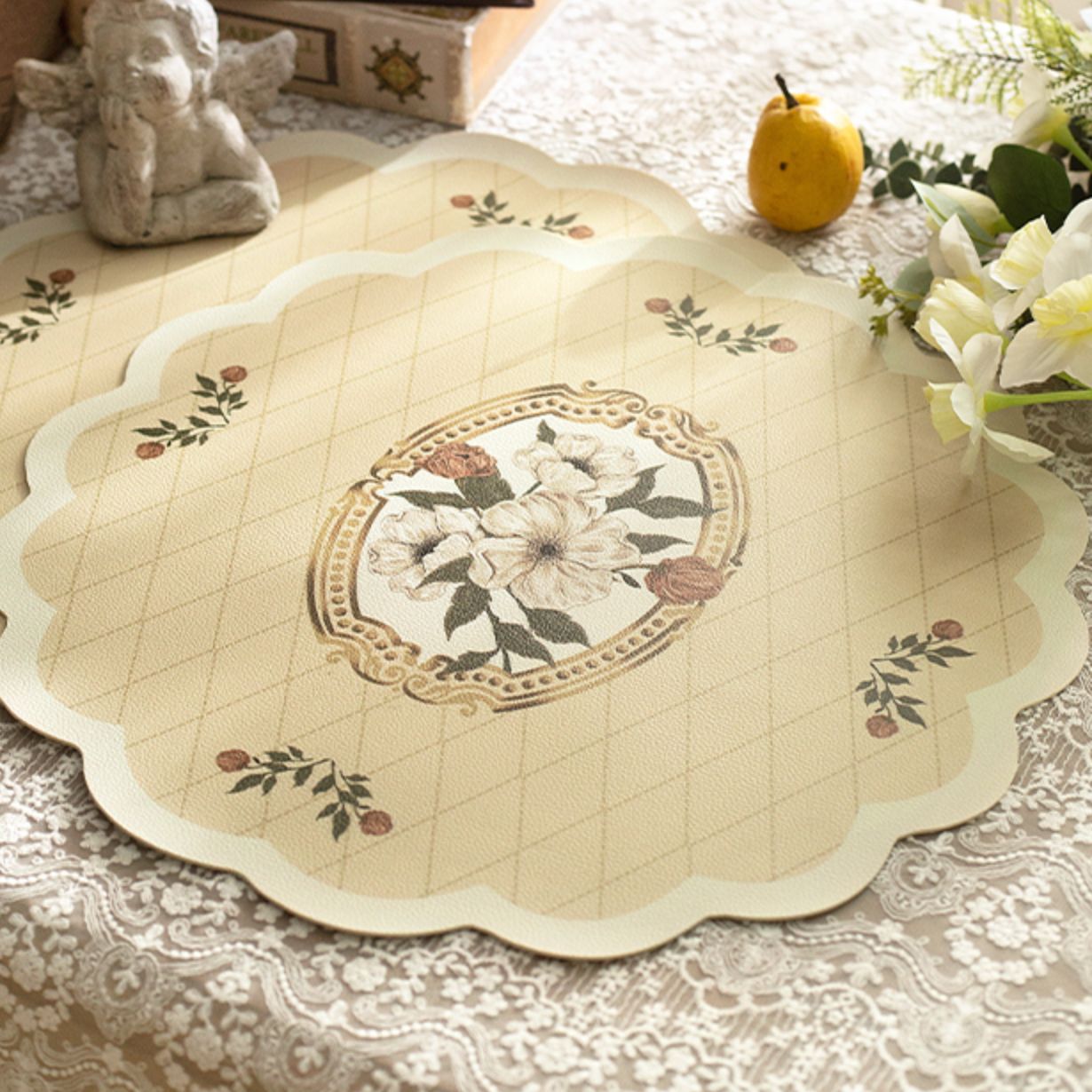 round retro vintage flower place mat