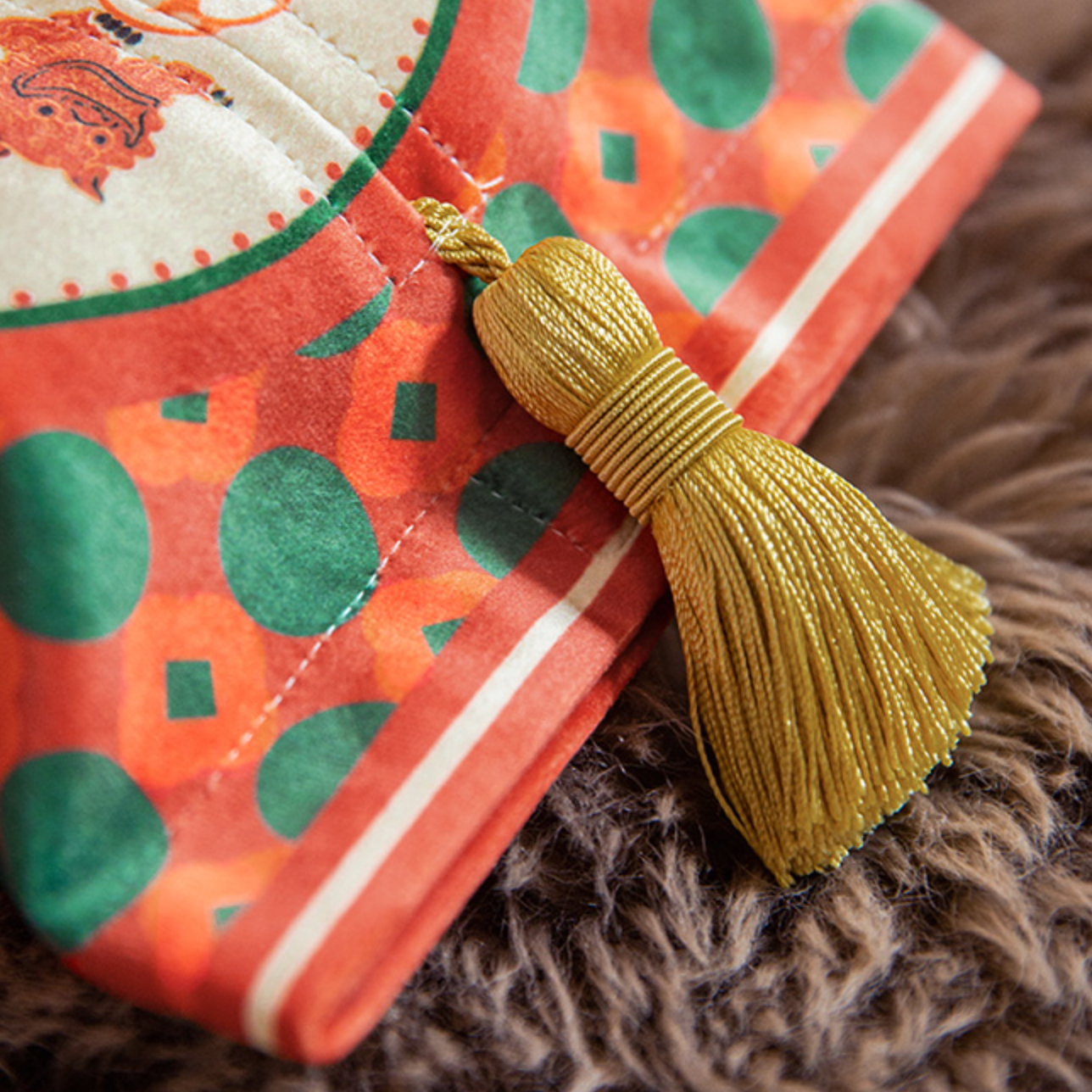 good lion tissue case