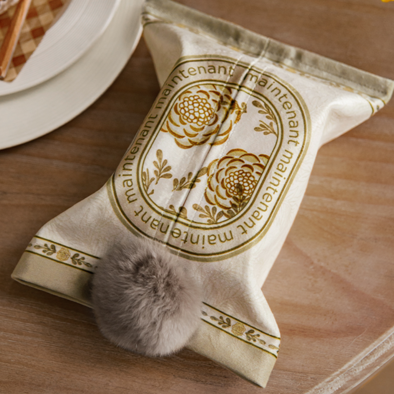 maintenant natural flower tissue case