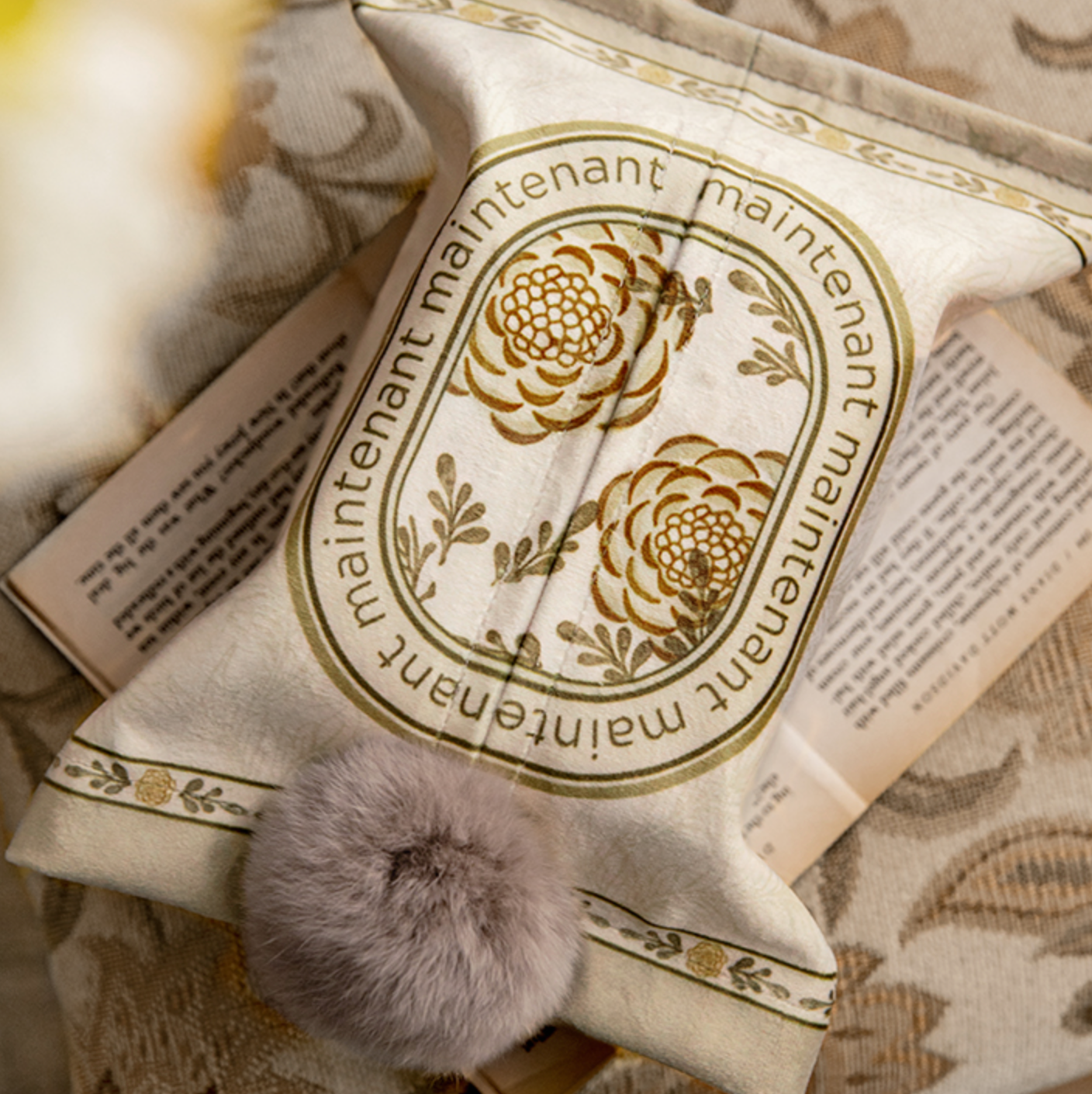 maintenant natural flower tissue case