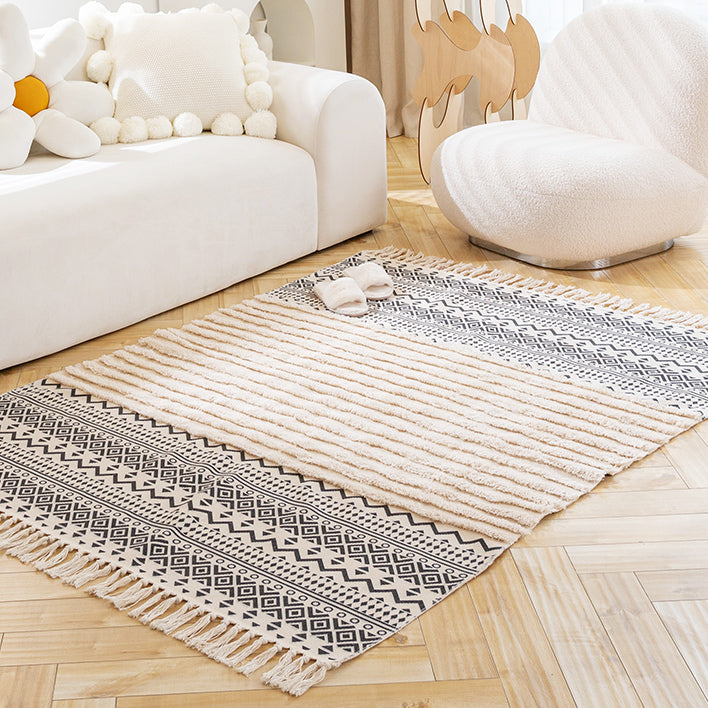 13design ethnic fringe mat