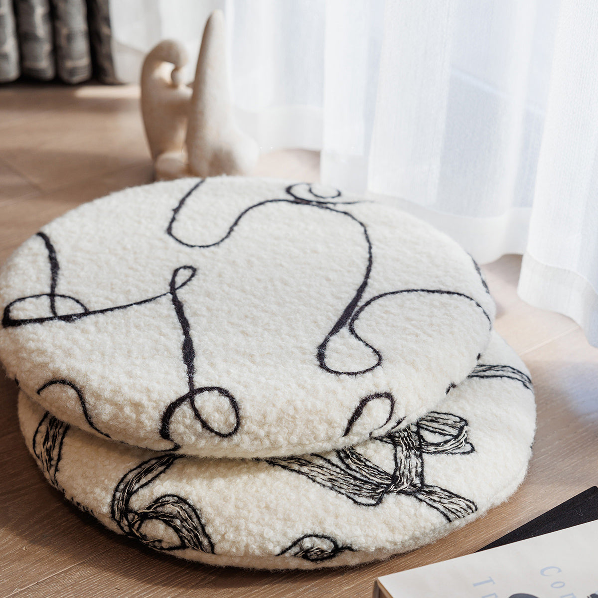 11design monotone cushion