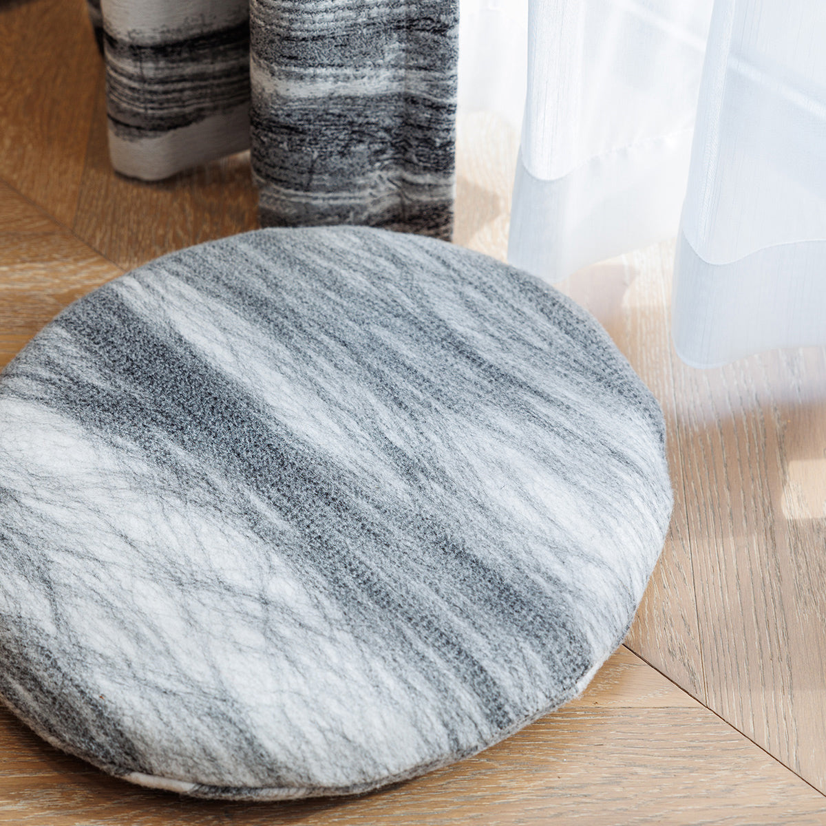 11design monotone cushion