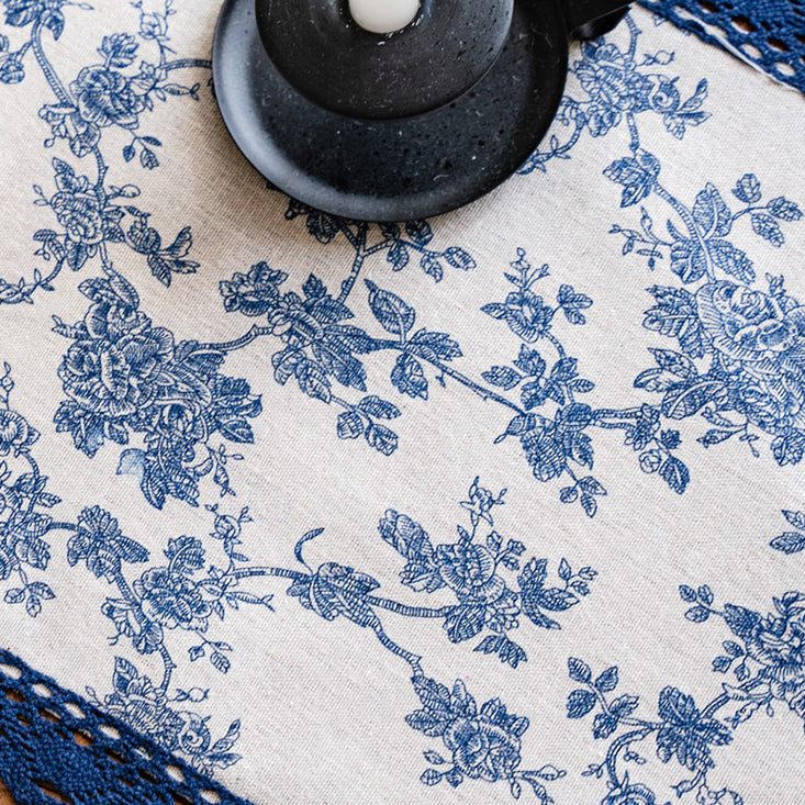 blue flower table runner