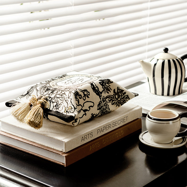 art philosopher logo tissue case