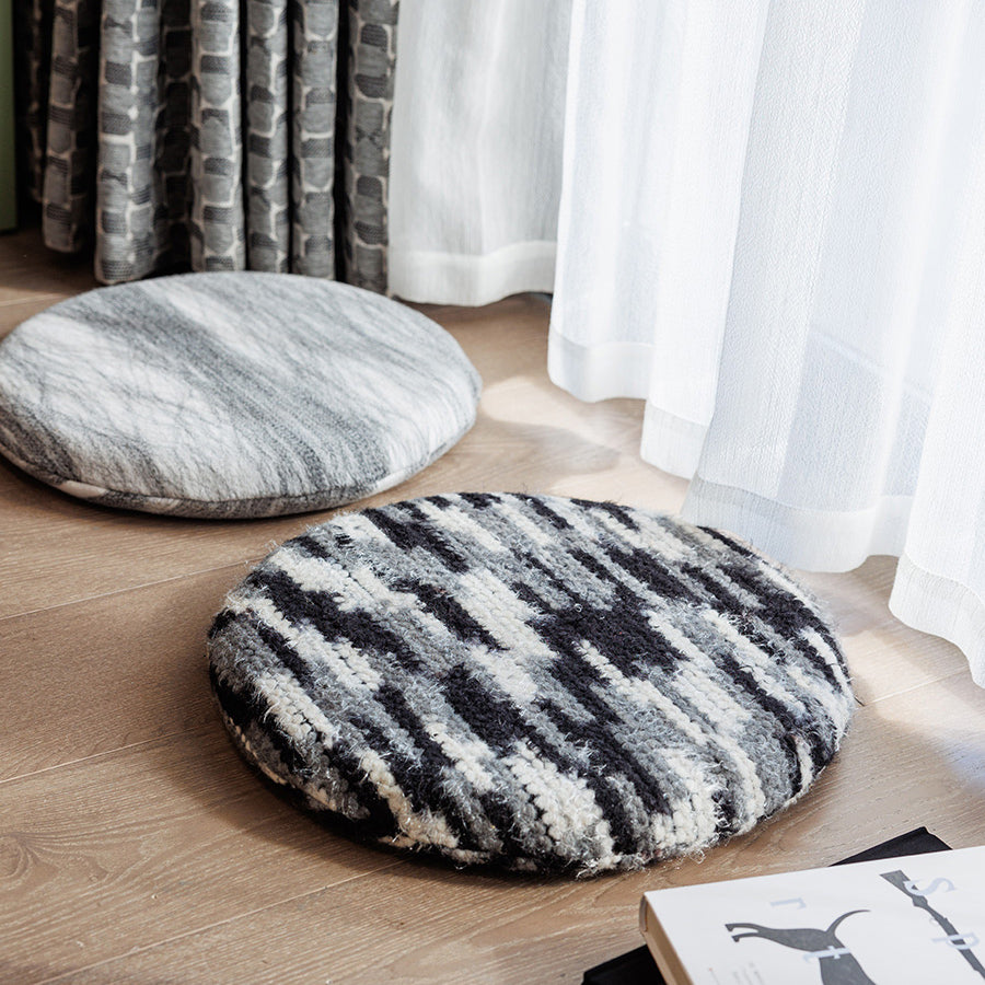 11design monotone cushion