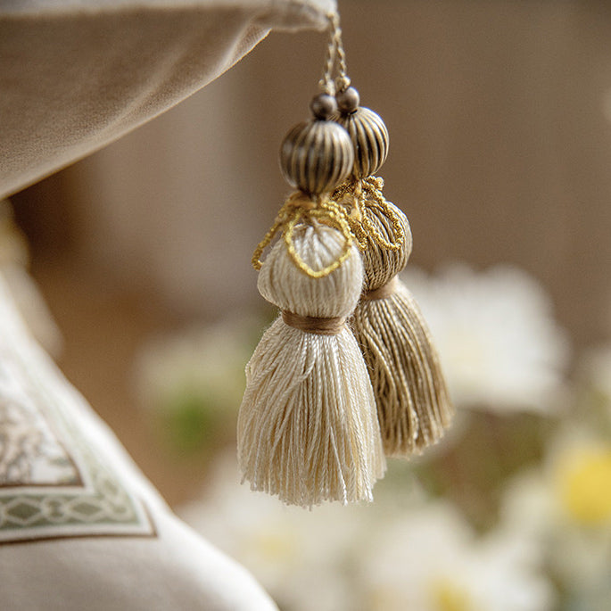 acanthus luxury cushion