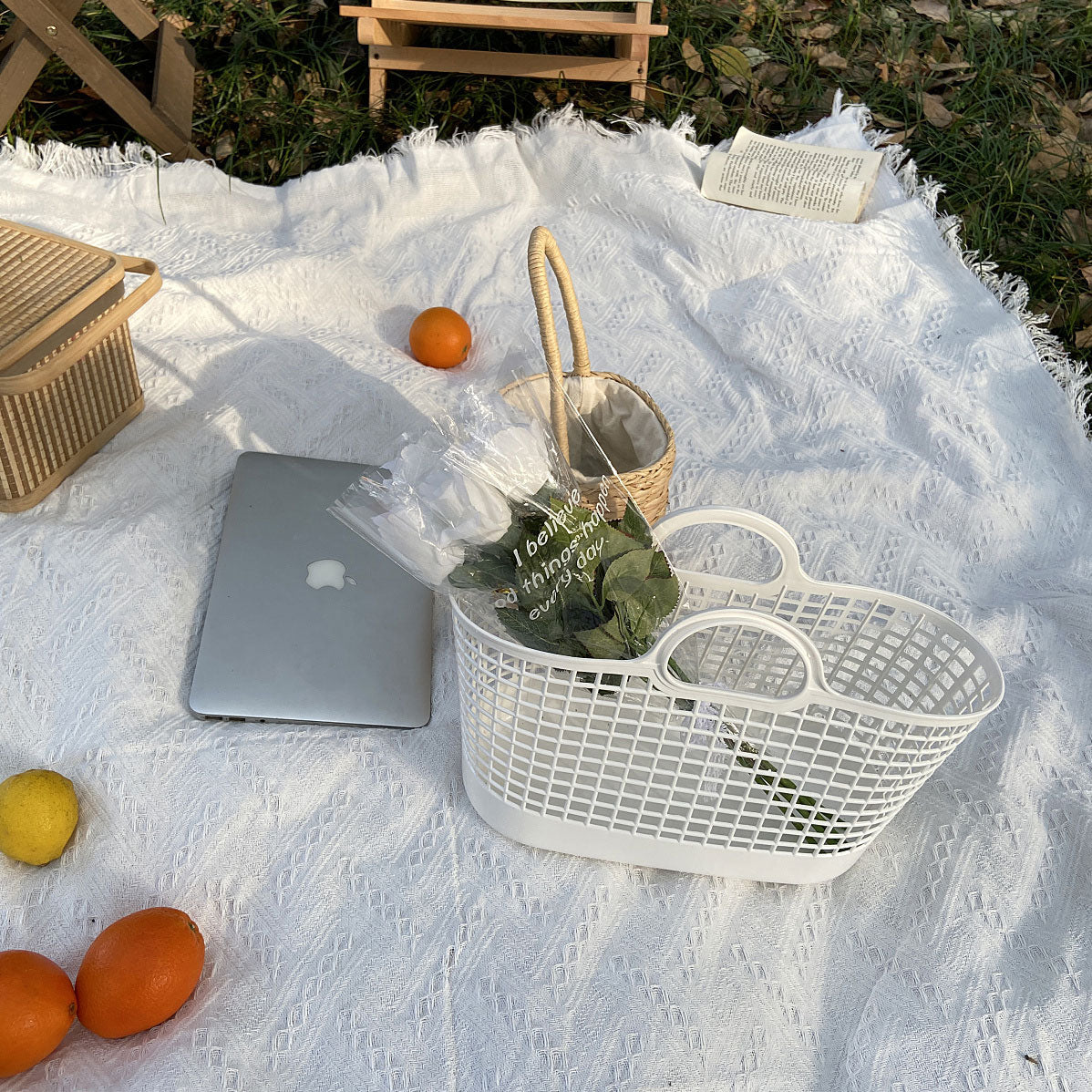 2color ribbon tile picnic cloth