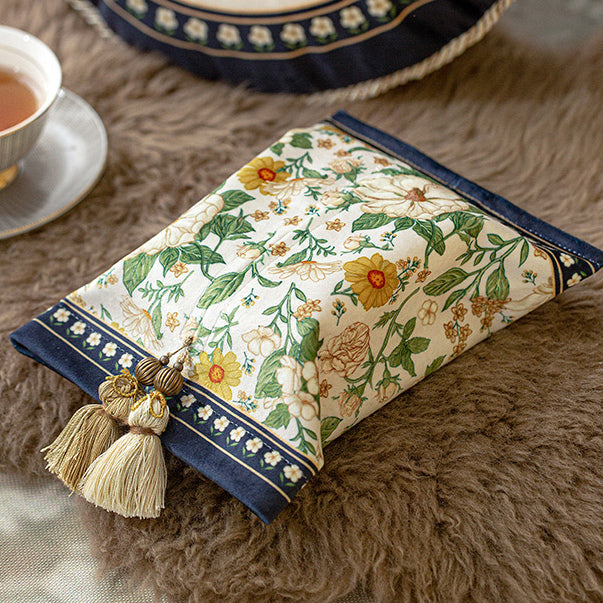 2design navy retro flower tissue case