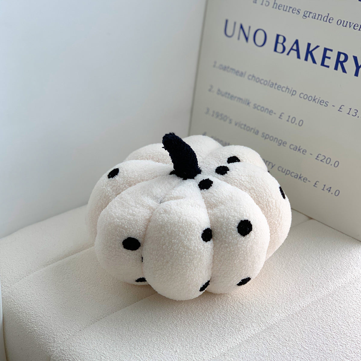 3size monotone pumpkin cushion