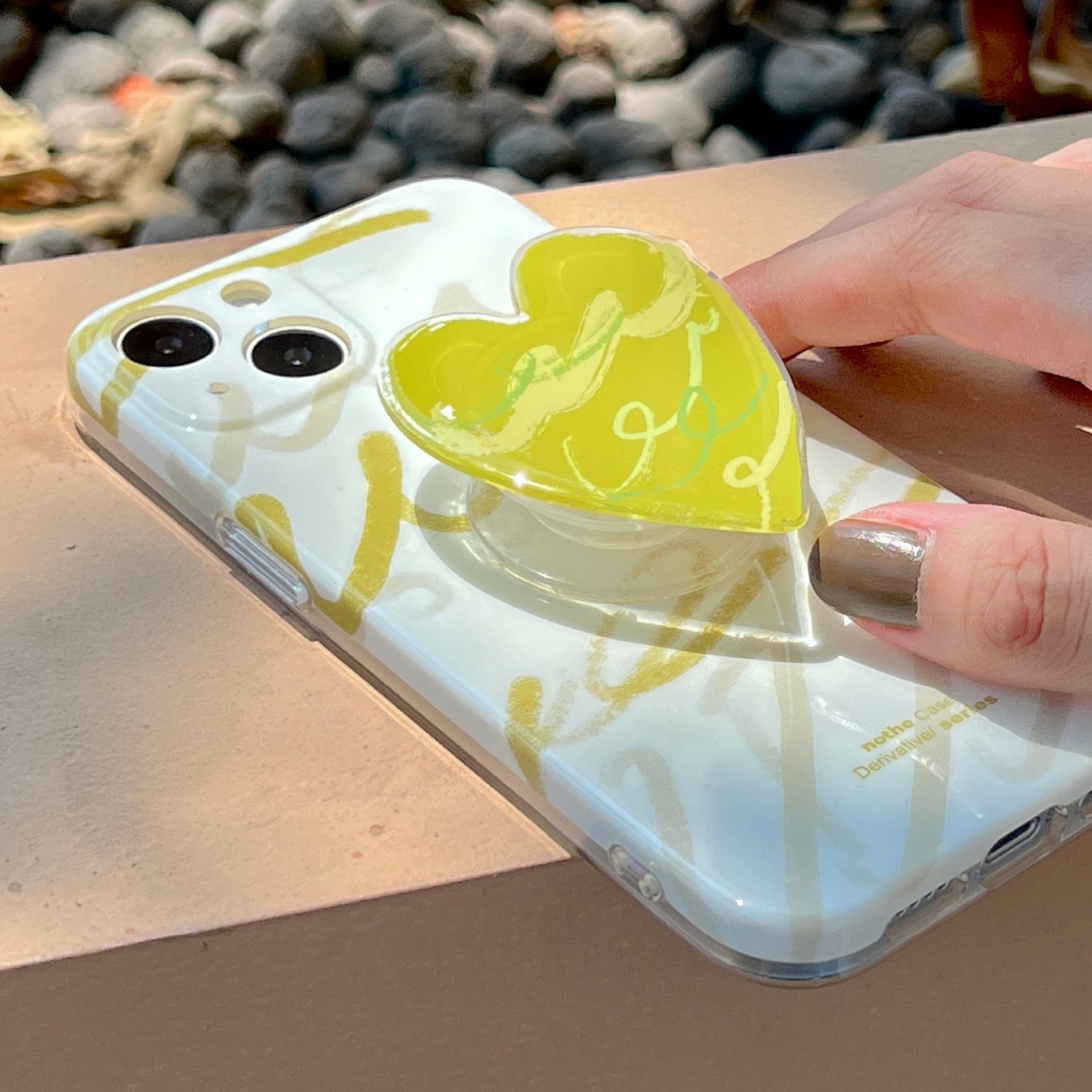 mustard green heart iPhonecase