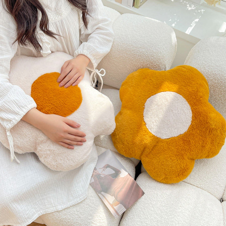 2color fur flower cushion