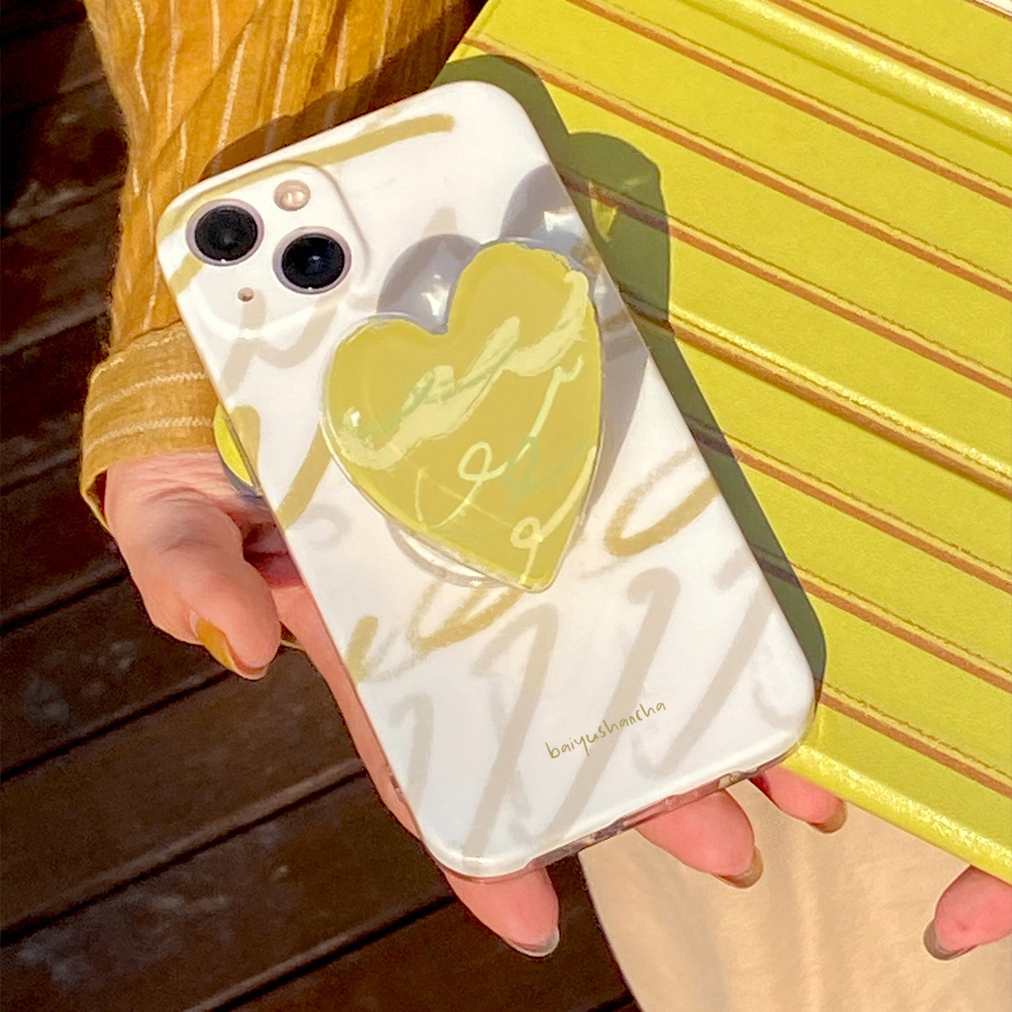 mustard green heart iPhonecase