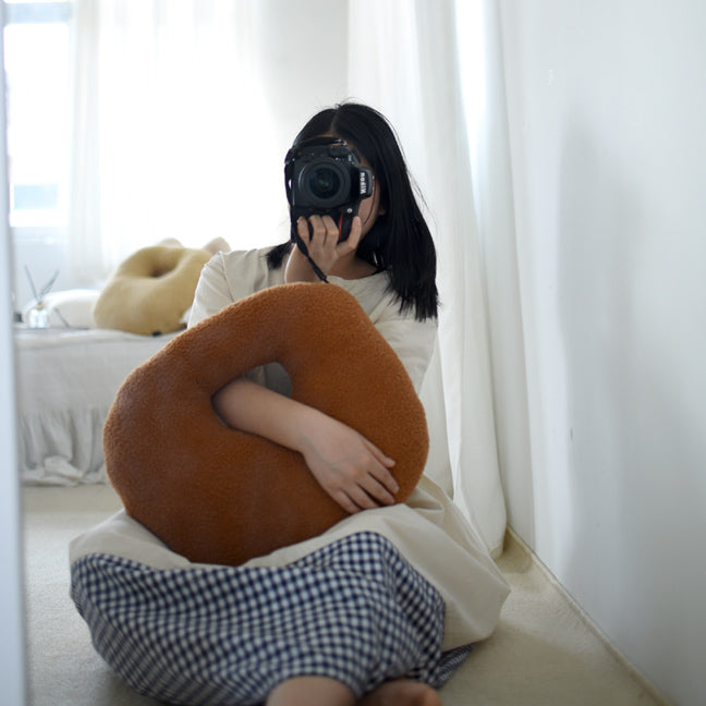 4design modern boa cushion