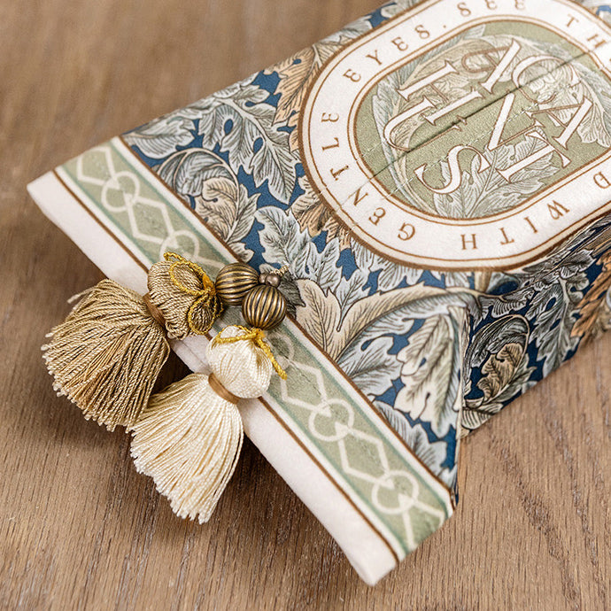 acanthus luxury tissue case