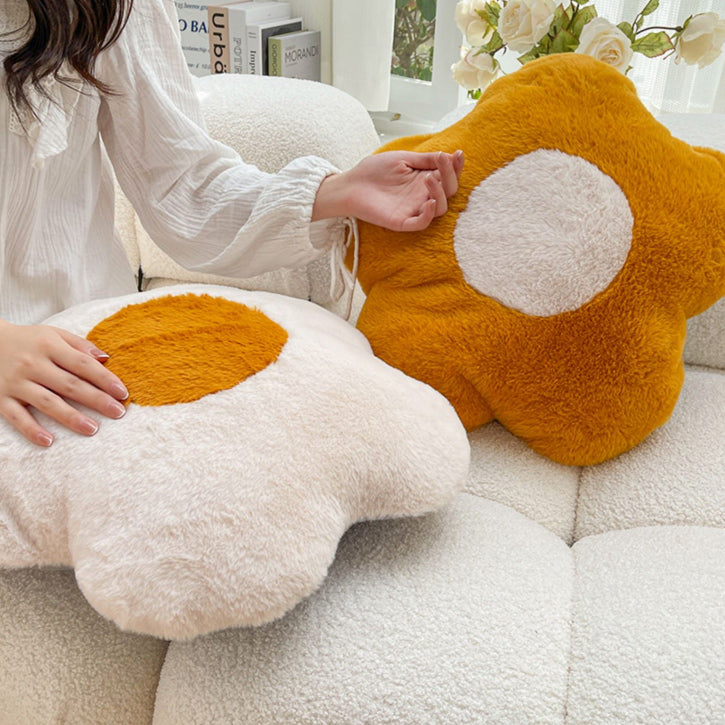2color fur flower cushion