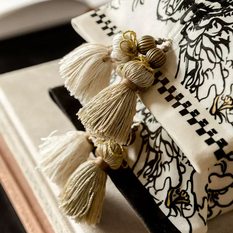 art philosopher logo tissue case