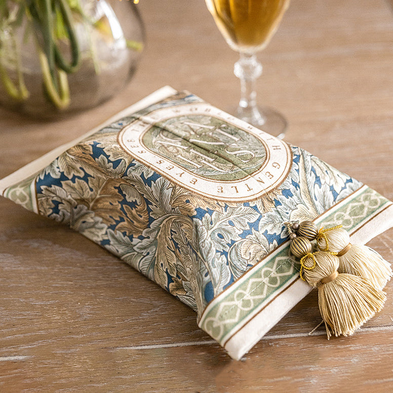 acanthus luxury tissue case