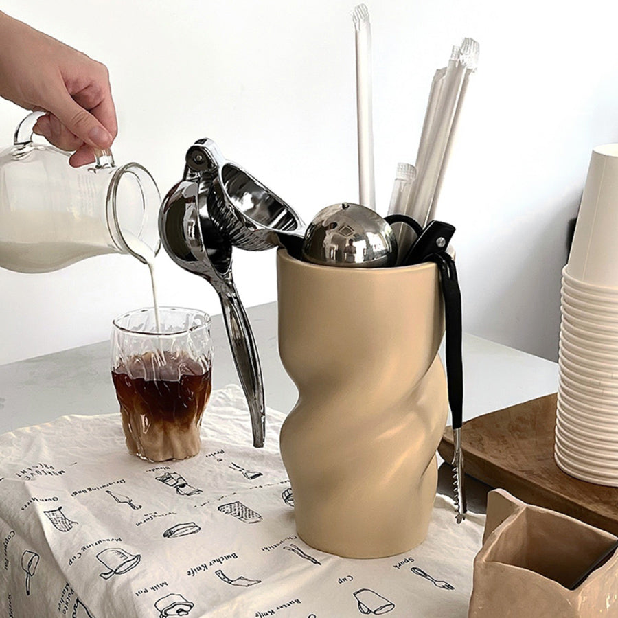 2color twiste barrel vase