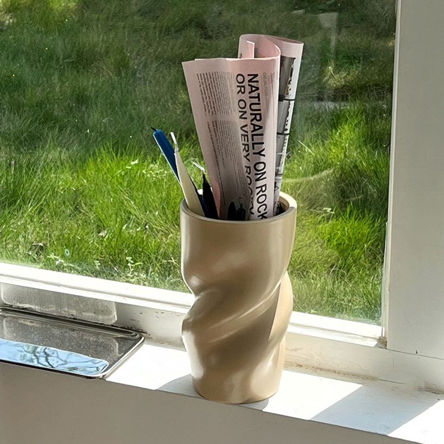 2color twiste barrel vase