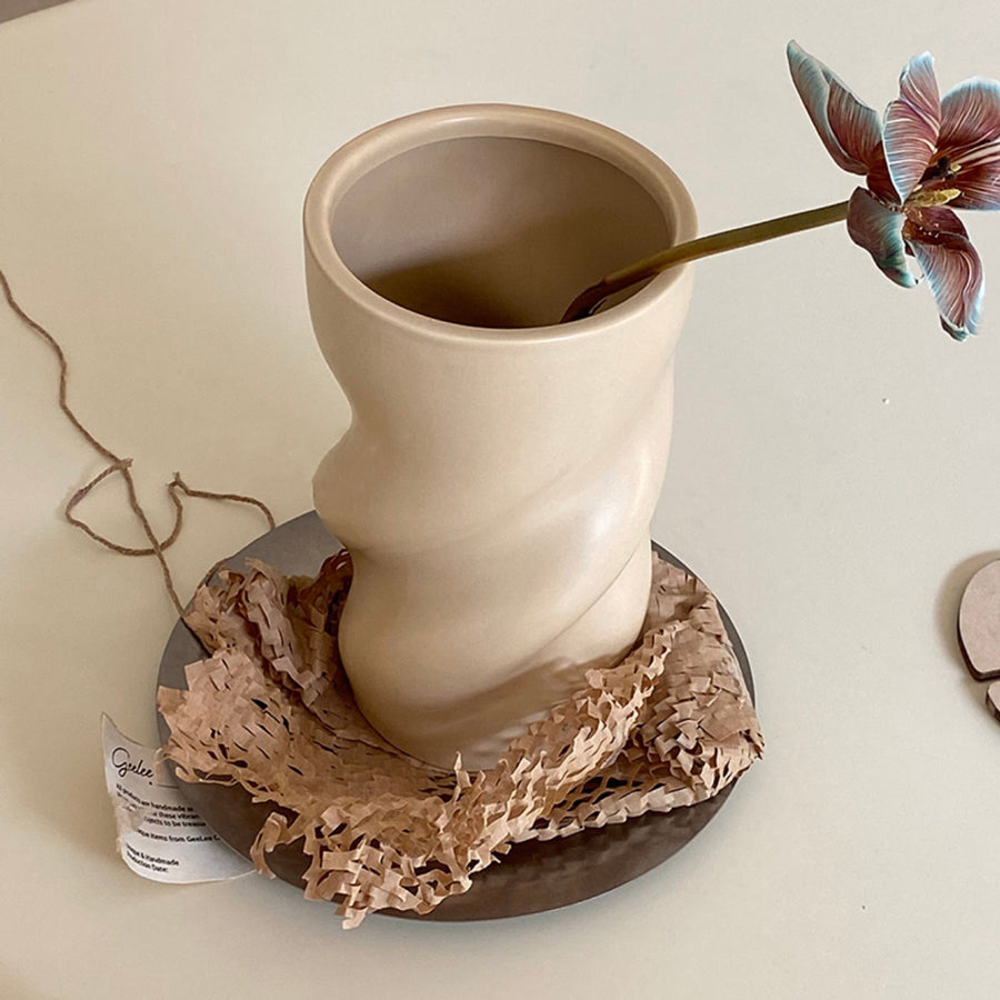 2color twiste barrel vase