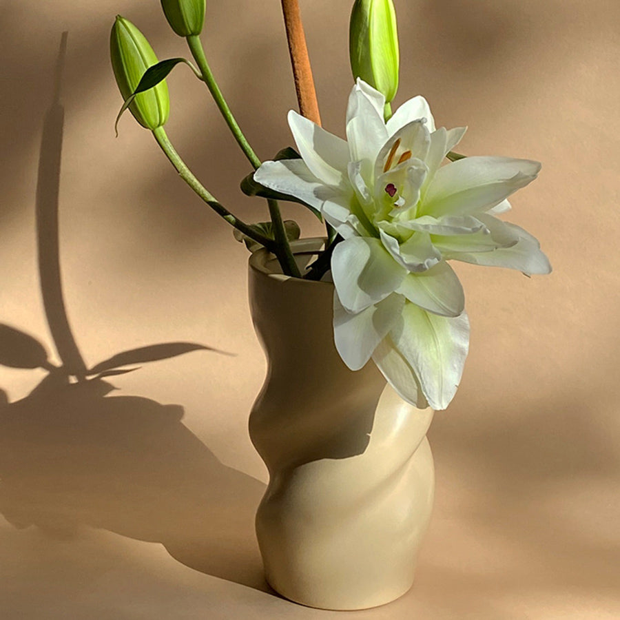 2color twiste barrel vase