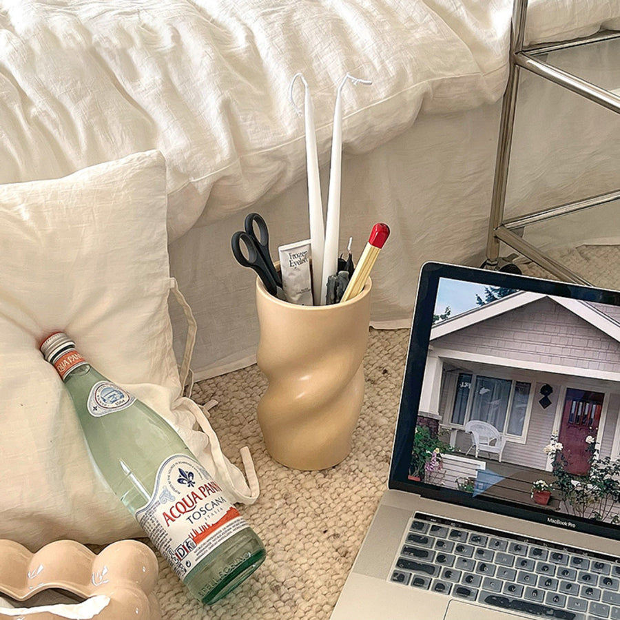 2color twiste barrel vase