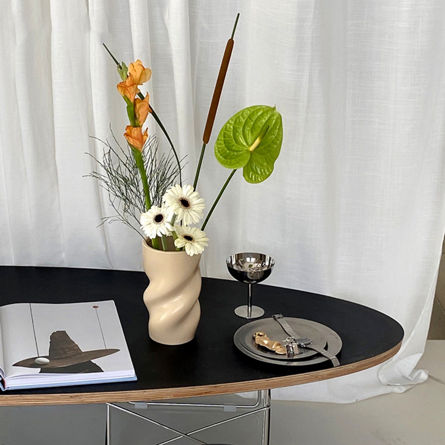 2color twiste barrel vase