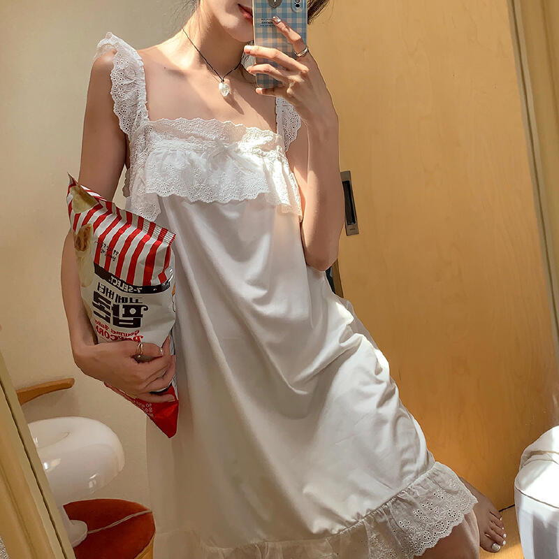 white girly lace roomwear