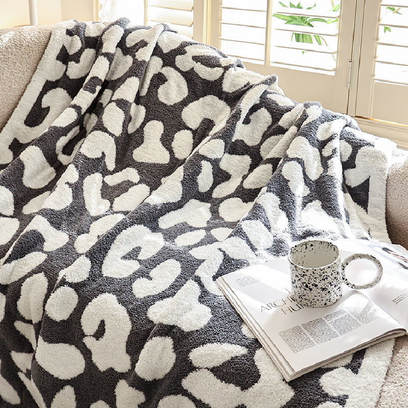 3color dalmatian pattern blanket