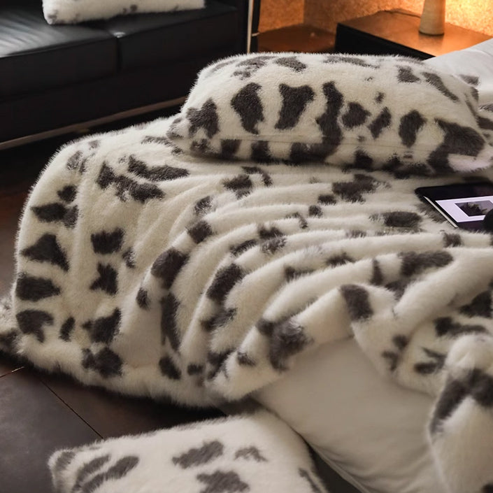 6design animal print fur blanket