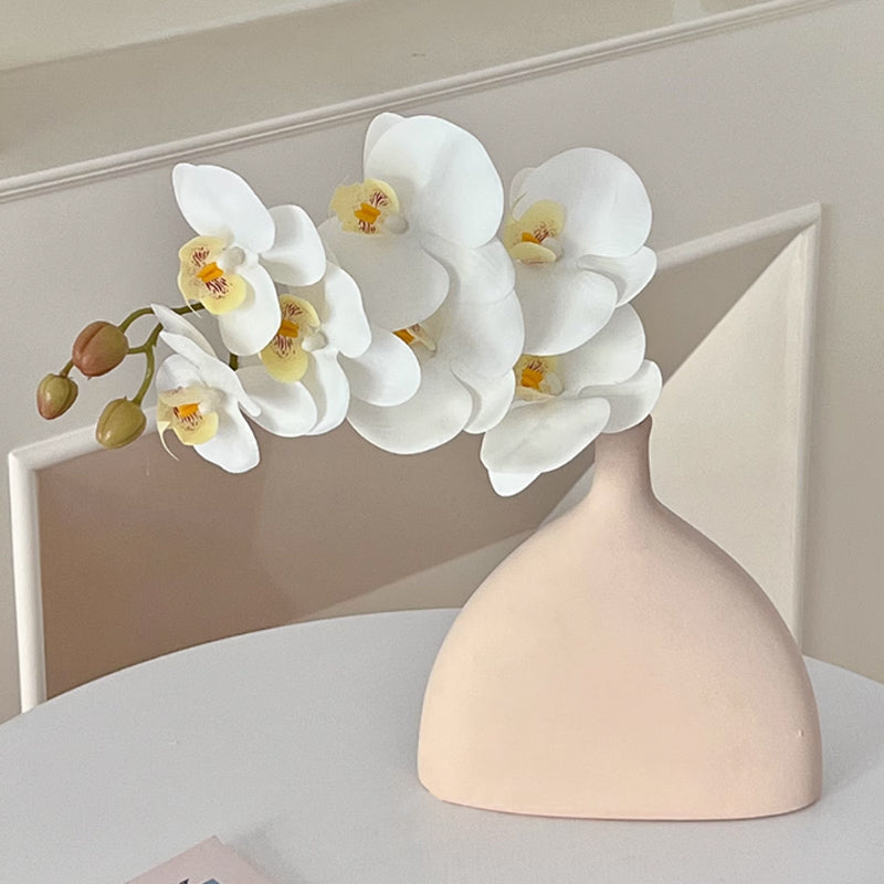 triangle vase & white flower