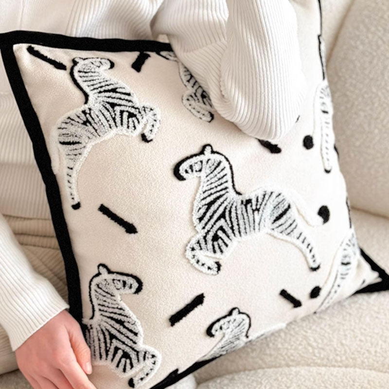 2design boa zebra cushion