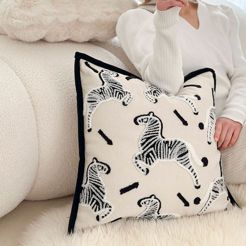 2design boa zebra cushion