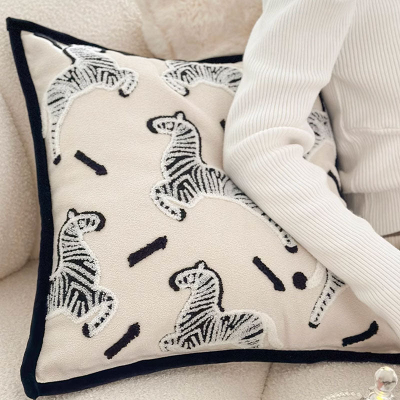 2design boa zebra cushion