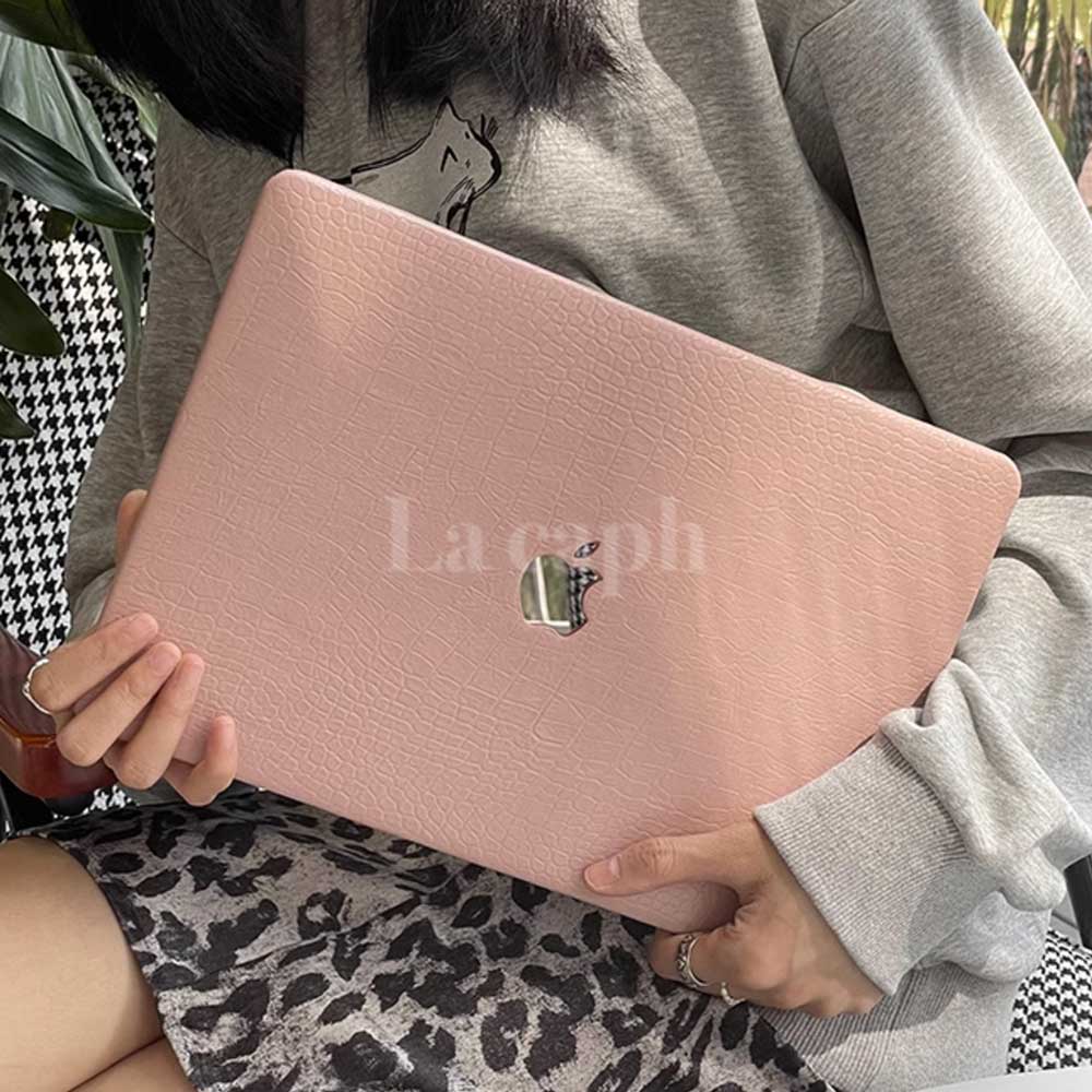 pink crocodile Mac book case