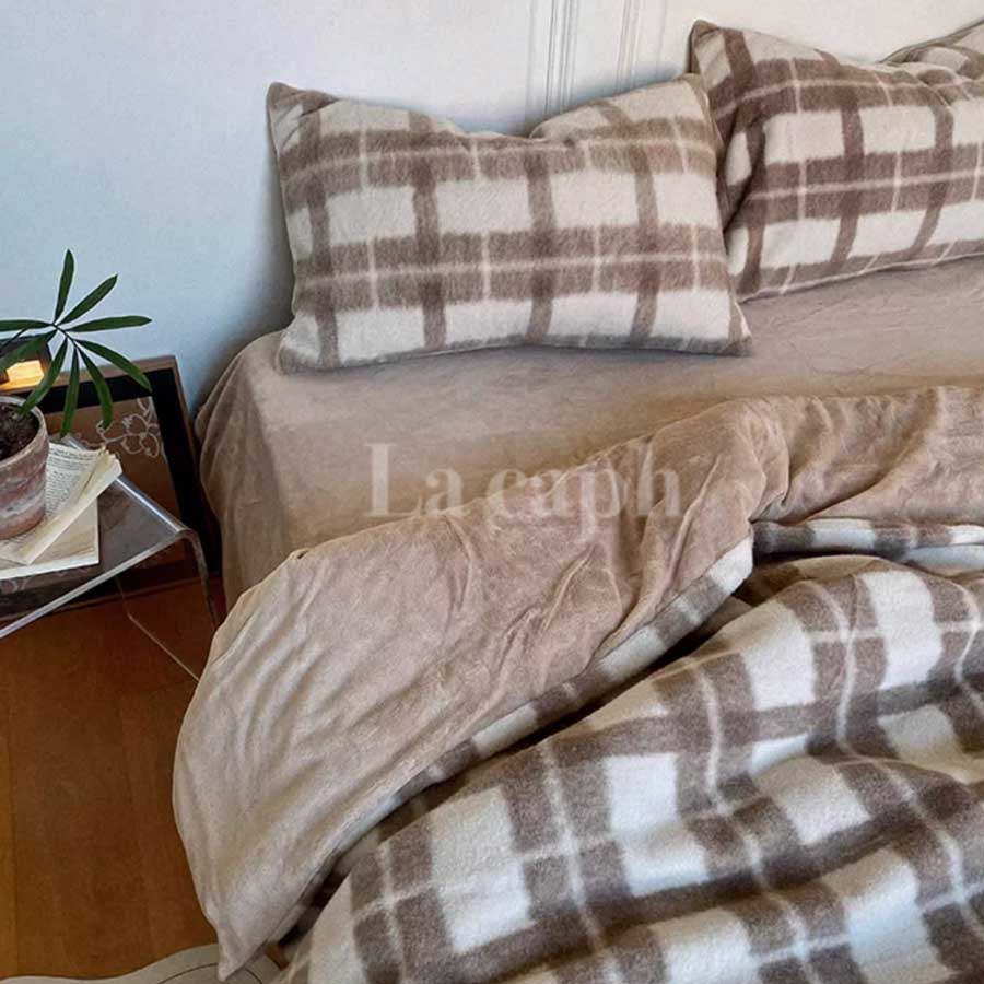 beige checked winter bedlinen set