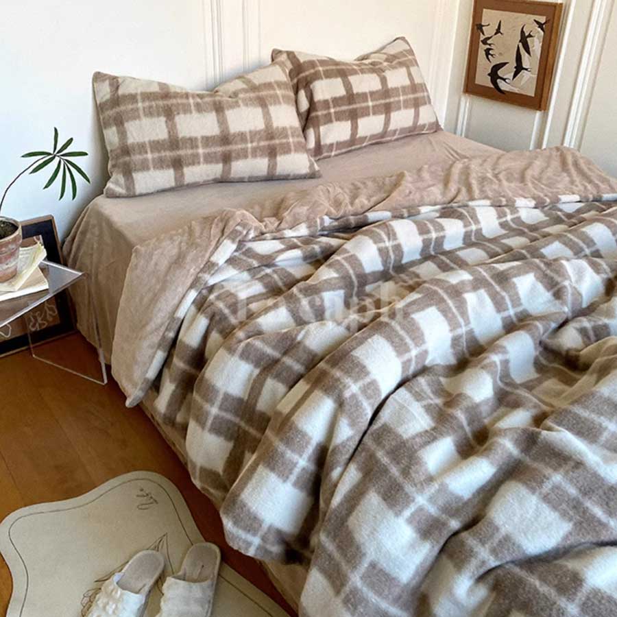 beige checked winter bedlinen set