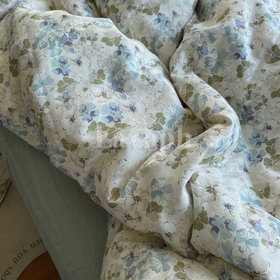 small flower pattern bedlinen set