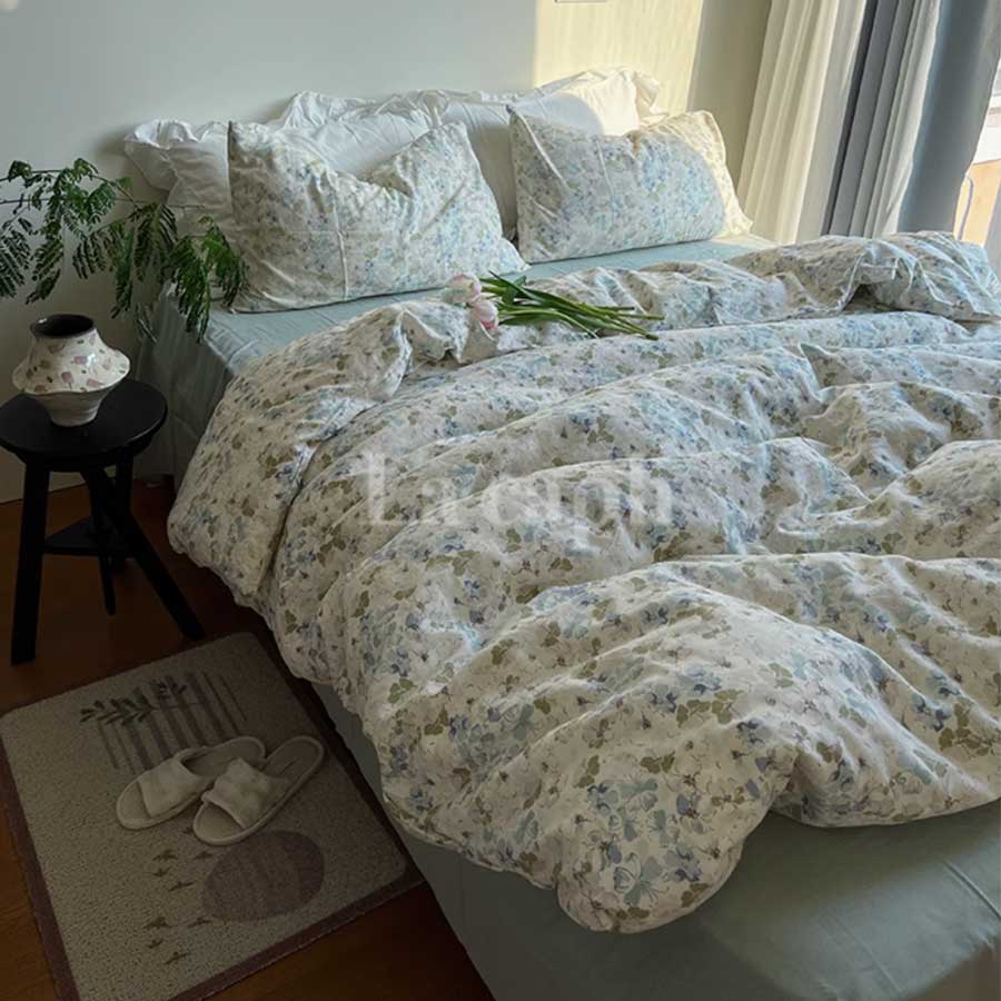 small flower pattern bedlinen set