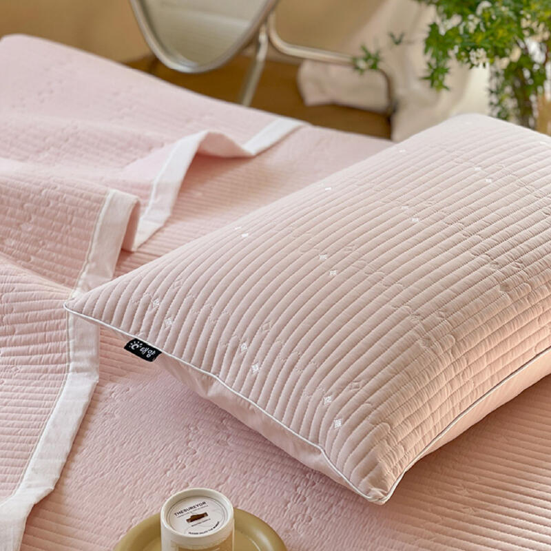 pastel stripe quilt & pillow sheets set