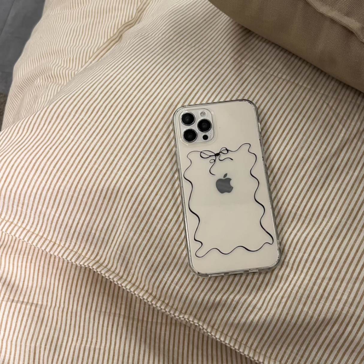 ribbon frame iPhone case
