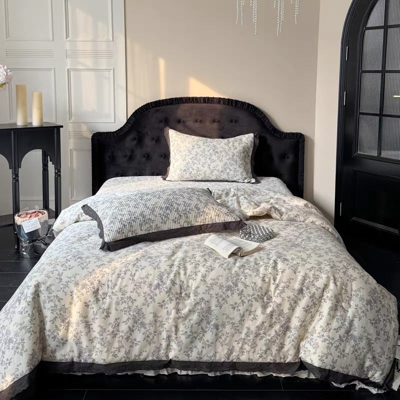 monotone floral quilt & pillow sheets set